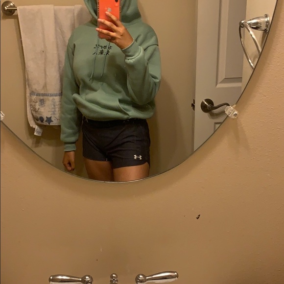 Green hoodie💚 - Picture 2 of 3